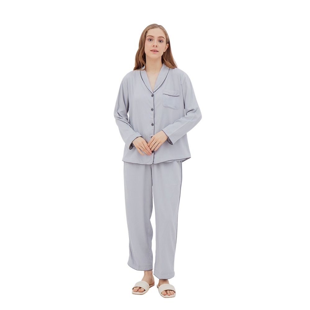 luneetoileee's tweet photo. Karena minggu depan udah mulai kuliah offline dan harus ngekost jadi aku kemarin agak kalap beli piyama di beberapa toko berbeda. Jadi ijinkan aku memberikan referensi 😂

✨Rekomendasi Sleepwear✨ https://t.co/HIvEq19RPA