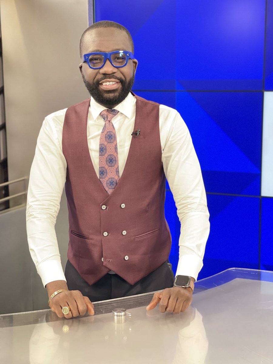 BenjaminAkakpo3's tweet photo. On the #AMShow today we look at the #AcuteShortageOfFunds which #Government has failed to furnish some #SHSs with for the purchase of perishable goods.
#SHS1 students may have to remain at home while #SHS2 students, currently in school, may have to be sent home.
#JoyNews https://t.co/J34VhQ9UCU