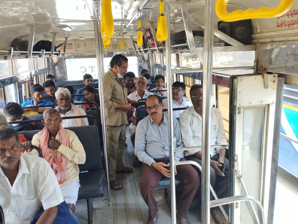 dmtrrtsrtc's tweet image. Sir
Travelled from Thorrur to Kistapuram in view of bus day. Traffic is good and crew behavior is good.