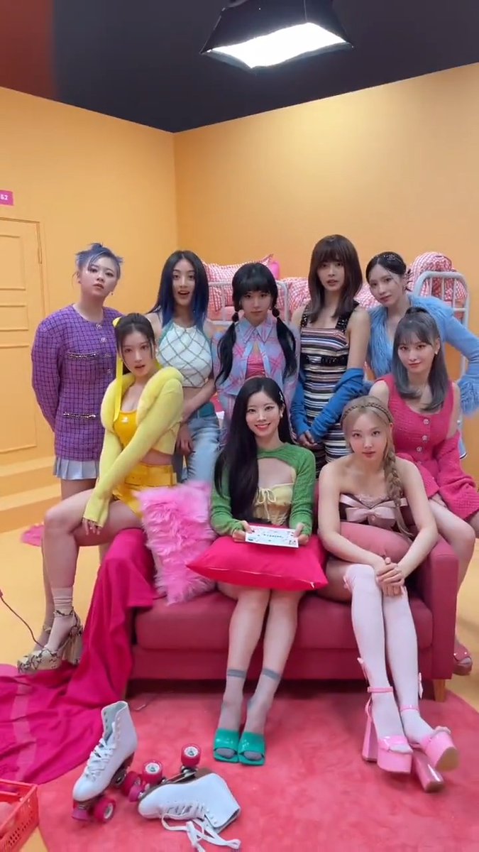 TWICE モモBetween1&2talk that talkラキドロアラジン TWICE モモBetween1&2talk that talkラキドロアラジン twice