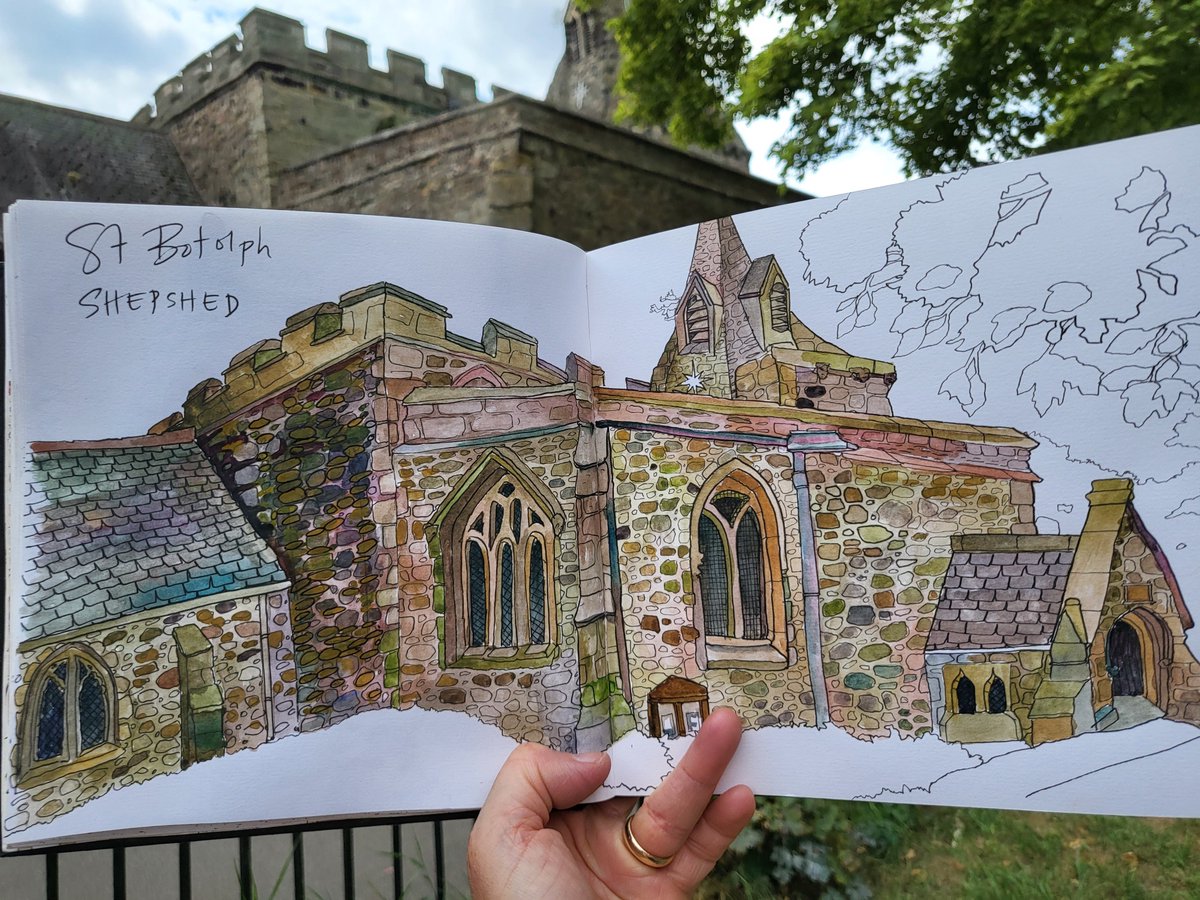 Drew #stbotolph #shepshed while being interviewed for #diomail 😊#hayleydrawschurches #leicesterdiocese #churchdrawing #drawingonlocation #artpilgrimage #Leicestershire #parishchurch #summerof 22 #urbansketchers #urbansketch #churchart #penandink #watercolour #finelineart