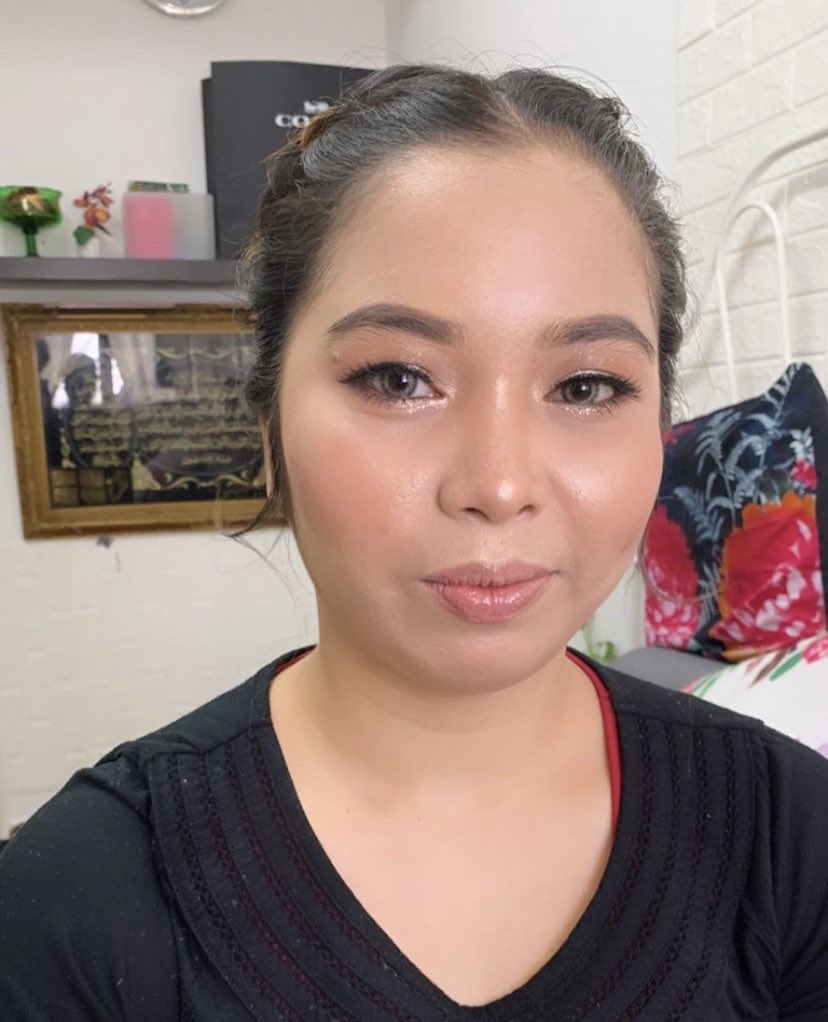 Hi! Kalau ada yang nak cari affordable MUA for convo/event/dinner or wedding area kl/sel boleh head over to my ig @facesbyadda or boleh direct ws wa.me/60179170619 okie!