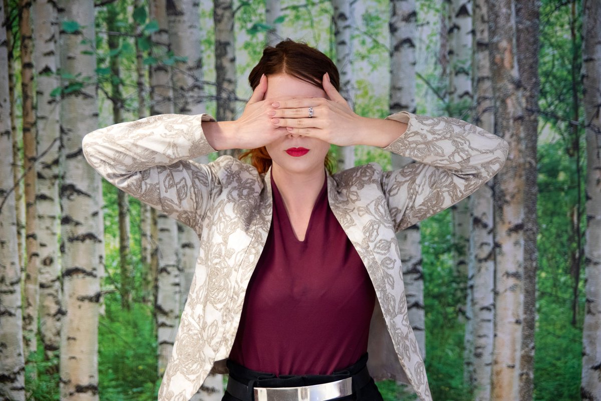 "𝐈𝐬 𝐢𝐭 𝐎𝐊 𝐭𝐨 𝐬𝐡𝐨𝐰 𝐞𝐦𝐨𝐭𝐢𝐨𝐧𝐬 𝐚𝐭 𝐰𝐨𝐫𝐤?" 𝐢𝐬 𝐞𝐬𝐬𝐞𝐧𝐭𝐢𝐚𝐥𝐥𝐲 𝐧𝐨𝐭 𝐭𝐡𝐞 𝐜𝐨𝐫𝐫𝐞𝐜𝐭 𝐪𝐮𝐞𝐬𝐭𝐢𝐨𝐧 𝐭𝐨 𝐚𝐬𝐤. We humans feel and experience emotions all the time, also at work.
linkedin.com/feed/update/ur…
#emotionalagency #emotionalintelligence