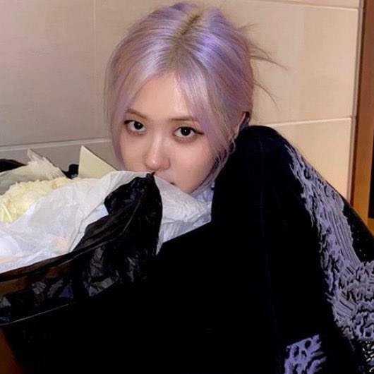 like/retweet to rp<3