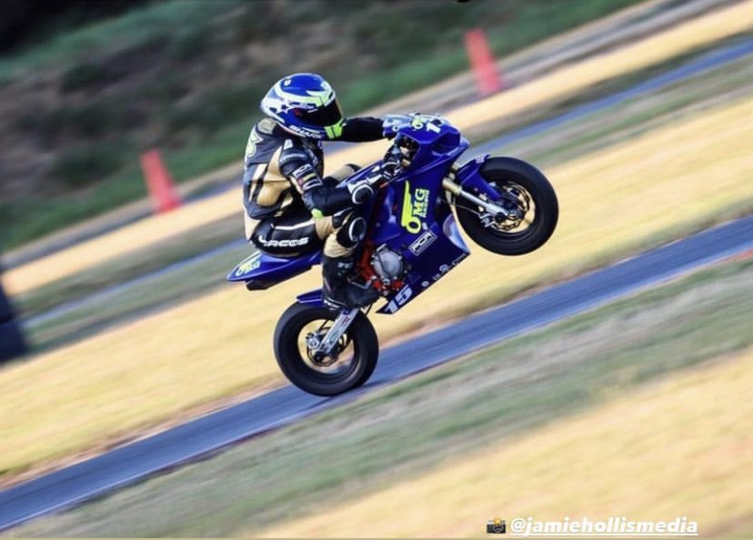 Pitbike fun this weekend, dad is going to rough it in the van and spend the weekend at Ellough park for <a href="/BritishMiniBike/">British Mini Bikes</a> Championship thanks dad ❤️. I’m looking forward to getting back to where it all began and having some fun. <a href="/OMGRacingUK/">OMGRacingUK</a>