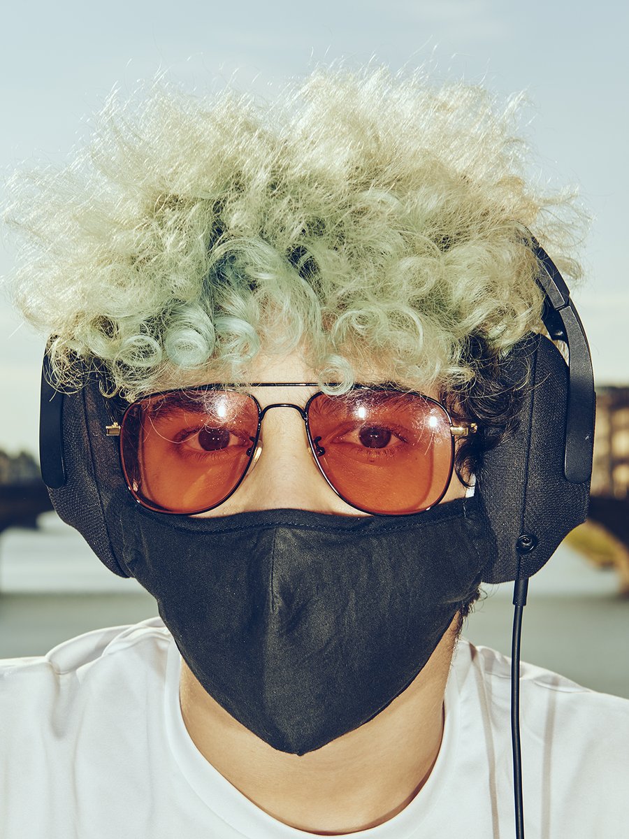 rastrelli77's tweet photo. GM to all guys. 
Another two pictures from my project "Covid19 Face Wear". https://t.co/y72ZUwLgmI