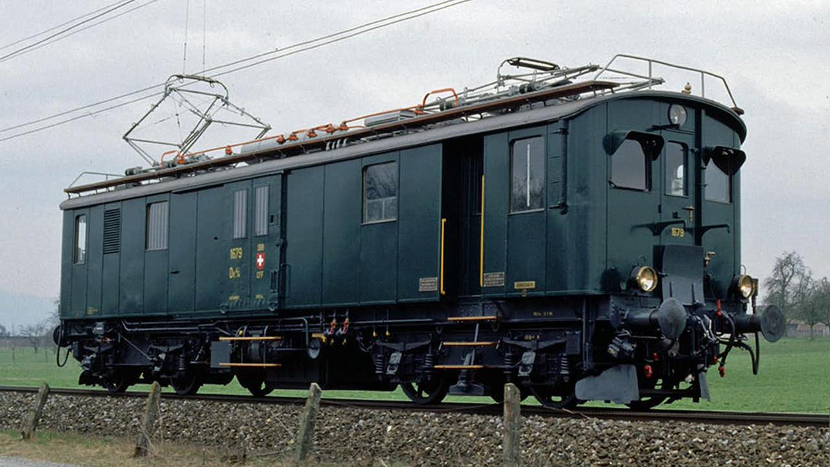 the_aeschli's tweet photo. Ein Leckerli für Trainspotters wird einganzer Tag an die frische Luft geholt....😉 https://t.co/YIJtKRUQ2o