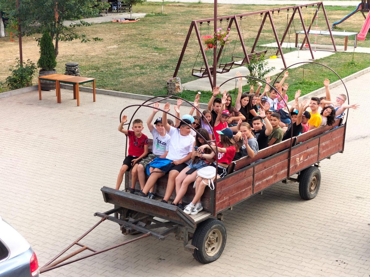 ElrondWizards's tweet photo. GM wizards!

Recently this beautiful group of kids with really good results in school, but otherwise with a lesser financial status, have benefited from a lovely camp holiday from us!

By minting our wizards, you are part of these great deeds!

Thank you!

https://t.co/2btu4kPcy9 https://t.co/EzKF6UIsUM