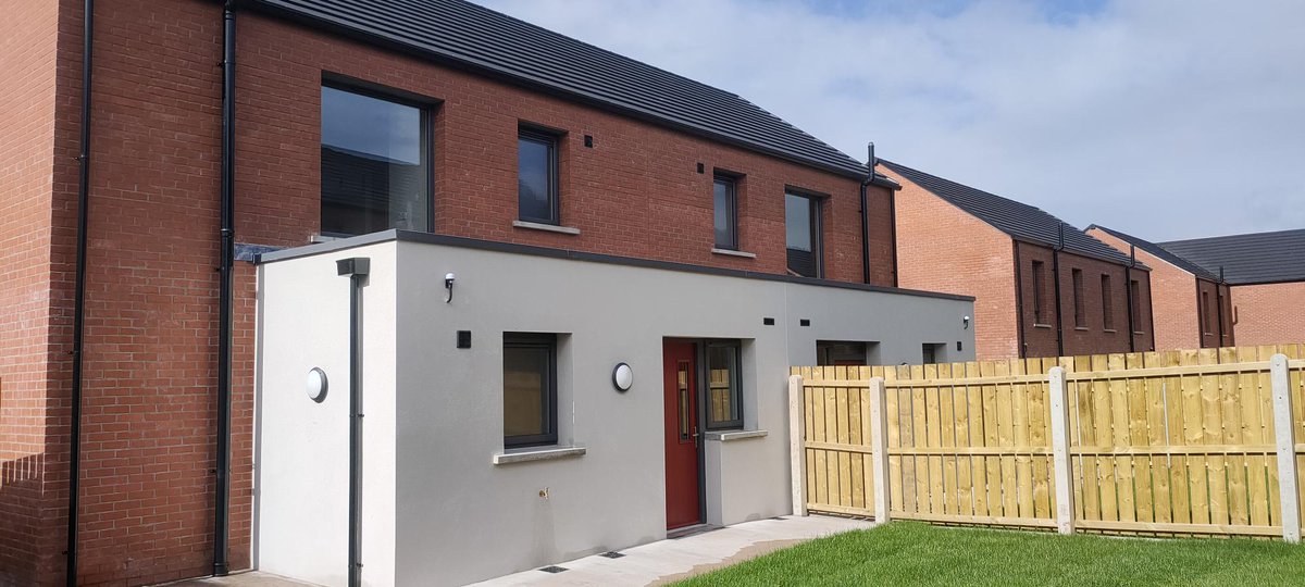 mjmcbrideltd's tweet photo. We recently completed the Hopewell Crescent project for @RadiusHousing.  This development provided 18 new social housing units in North Belfast.  We wish to thank the design team including @HBDarchitects for helping us complete another successful project. https://t.co/CrauM63pE3