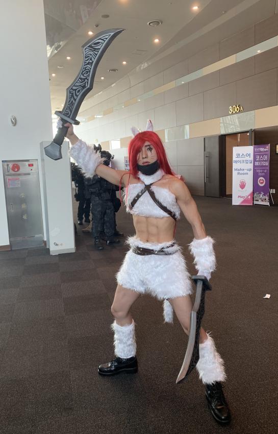 X 上的Rena_Angel：「League of legends - Kitty Cat Katarina I try Kitty Cat  Katarina cosplay. https://t.co/JhbA0cVnkU」 / X