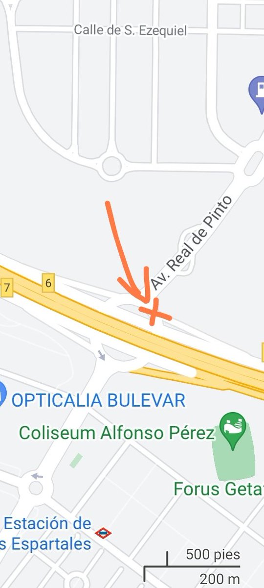 Flipflop_Mo's tweet photo. @Lineamadrid @aytogetafe no se quiense ocupa, pero hay una bolsa llena de algo en la rotonda de entrada al polígono industrial de Villaverde y puede causar un accidente https://t.co/bVP6Rv2UgC