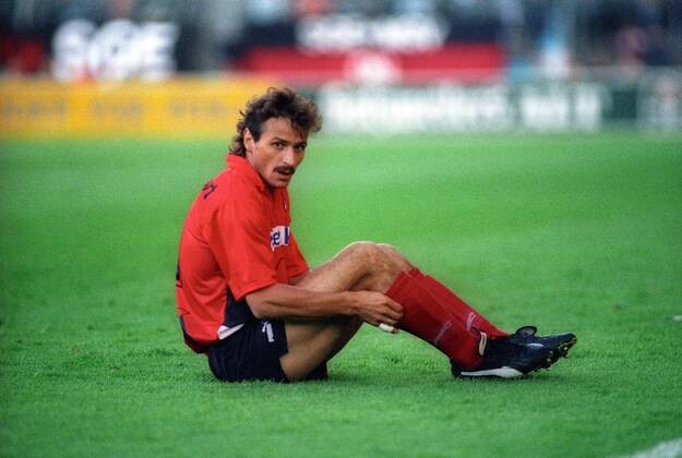 SGEplayers's tweet image. 🪪  Jan Furtok
🌎🇵🇱
📍  ANG
⚽71 Spiele
🥅21 Tore
⏰1993-95

❤️ -&amp;gt; Wenn du dich an Ihn erinnerst
🔁 -&amp;gt; Wenn andere sich an Ihn erinnern sollen