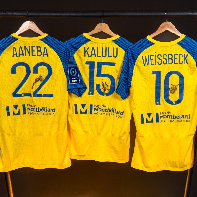 FCSM_officiel's tweet photo. 👕🔚 Il ne vous reste plus que quelques jours pour vous procurer sur @MatchWornShirt l'un des 18 maillots dédicacés des joueurs retenus pour #FCSMASC.

Trois maillots signés par toute l'équipe sont aussi disponibles ⤵️