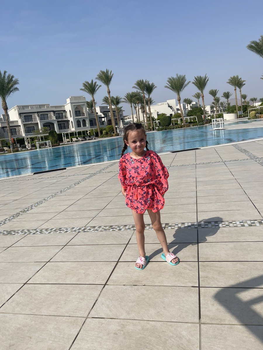 Nikki71282's tweet photo. Always the first at the pool ☀️#sharmegypt https://t.co/XapEgAzULg