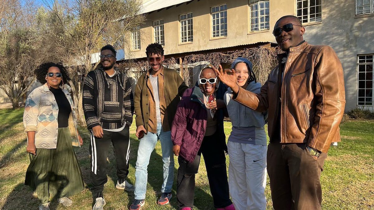 simplyoge's tweet photo. Screenwriters hard at work at the Realness Screenwriters Residency😁
#NRI
#RealnessInstitute https://t.co/rzGhG1Q6OU