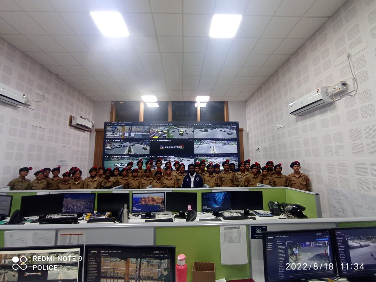 smartcitytumkur's tweet photo. @smartcitytumkur #citizenweek
Interactive session with Bishop Sargent - NCC Cadets, Tumakuru.
A cooperative move towards citizen awareness assured by NCC cadets on educating city services.
#theyknowmore #theytaughtus https://t.co/AlKMY80lOR