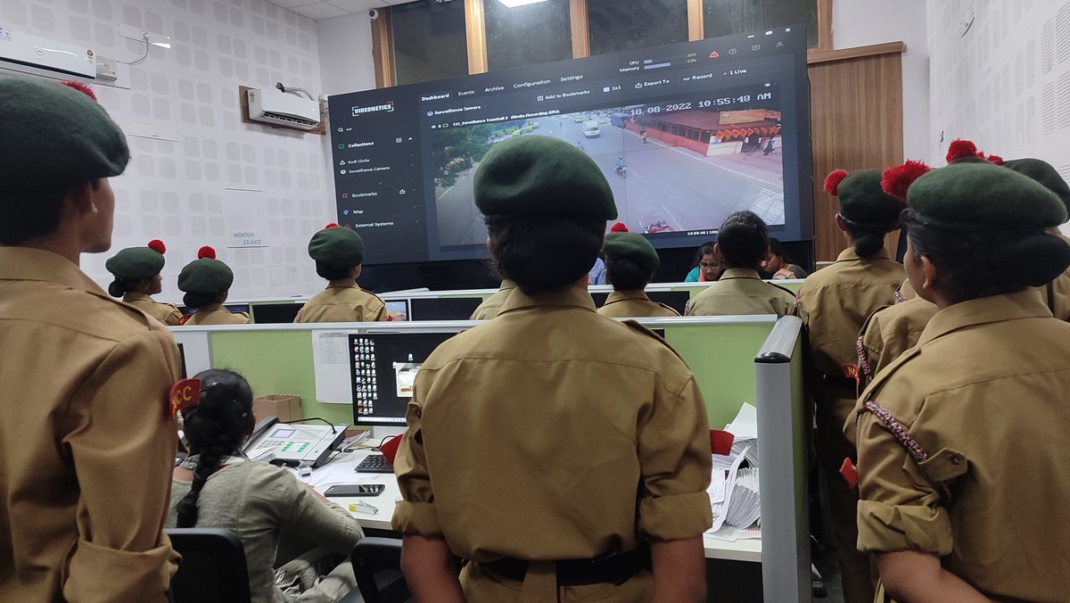 smartcitytumkur's tweet photo. @smartcitytumkur #citizenweek
Interactive session with Bishop Sargent - NCC Cadets, Tumakuru.
A cooperative move towards citizen awareness assured by NCC cadets on educating city services.
#theyknowmore #theytaughtus https://t.co/AlKMY80lOR