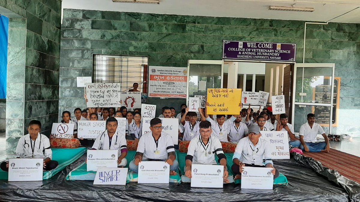 આજે સરકારશ્રી તરફ થી કંઈ સકારાત્મક ઉત્તર ના આપતા વેટરનરી કોલેજ નવસારી, કામધેનુ યુનિવર્સિટી ના 5 વિદ્યાર્થીઓ આજે બોડી ફિટનેસ ચેકઅપ કરાવ્યા બાદ તારીખ 18/08/2022 થી આમરણાંત ઉપવાસ પર ઉતર્યા છે.
#Increase_Guj_Vet_Stipend 
<a href="/CMOGuj/">CMO Gujarat</a> <a href="/Bhupendrapbjp/">Bhupendra Patel</a> <a href="/KanuDesai180/">Kanu Desai</a> <a href="/RaghavjiPatel/">Raghavji Patel</a> <a href="/CRPaatil/">C R Paatil</a>