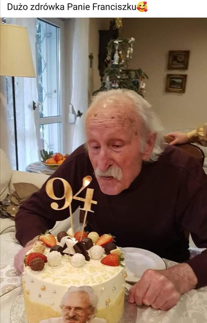 ELLAPolka13's tweet photo. Dużo zdrowia Panie Franciszku 🌹
Dzisiaj swoje 94 urodziny obchodzi Franciszek Pieczka 💞Dzień dobry 🤗☺️☕ https://t.co/78eiRV2AbN