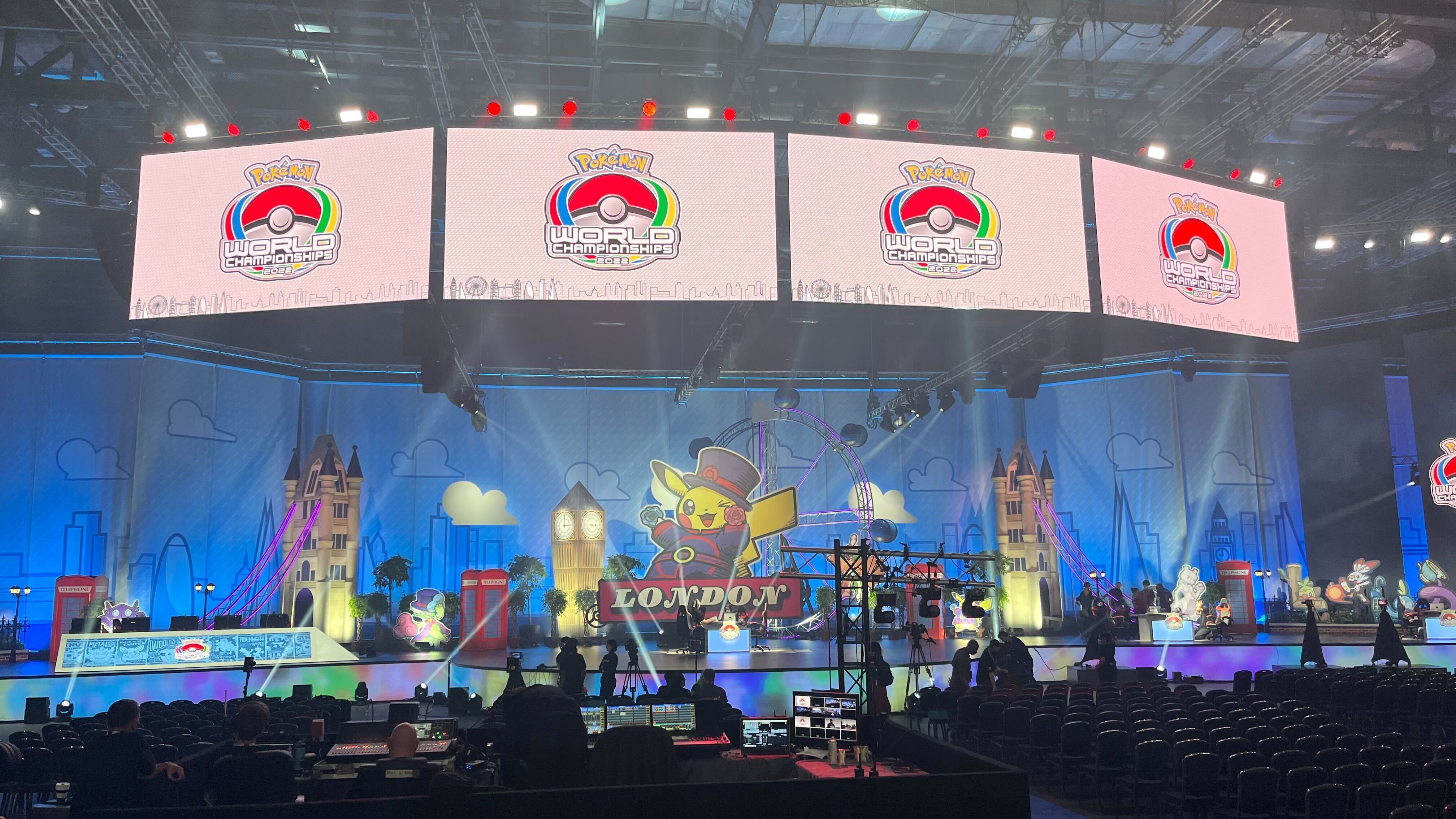 ポケモン公式ツイッター ポケモンバトルの世界大会 ポケモンワールドチャンピオンシップス22 が イギリス ロンドンで 本日8月18日 木 から21日 日 まで開催 各部門の手に汗握るバトルのようすをたっぷりお届けするよ これから開会式が開催