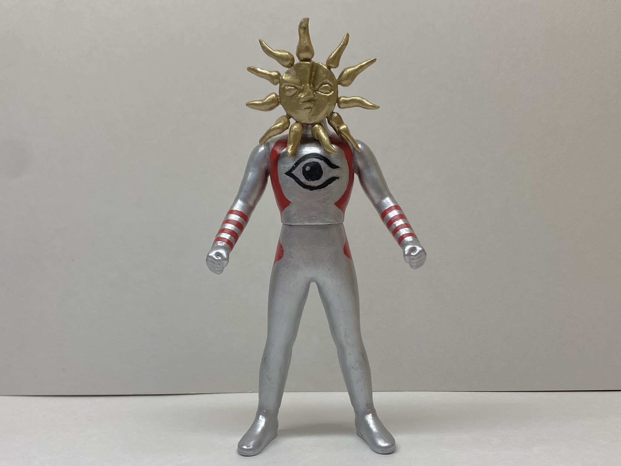タローマン　ソフビ Amazon | 【公式】｢タローマン｣ベンダブルアクションフィギュア