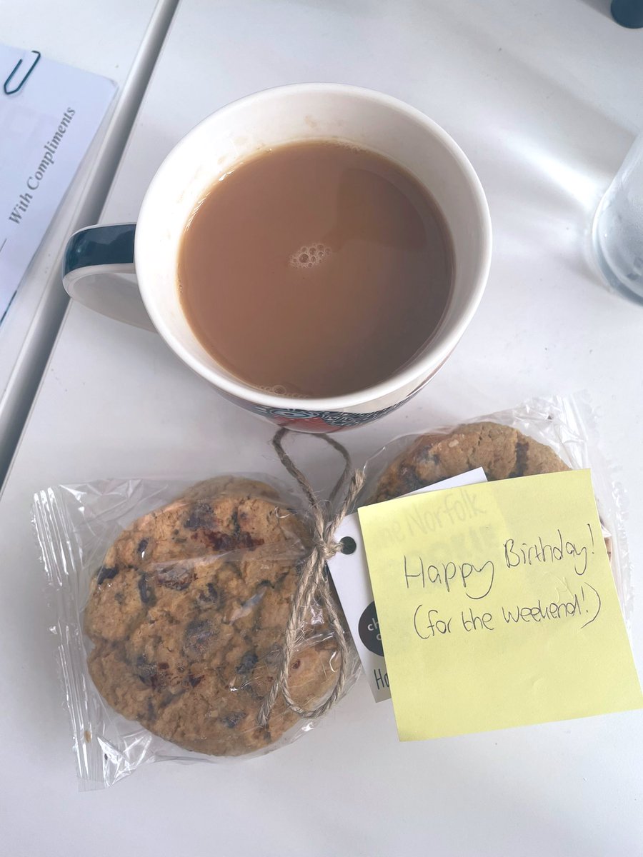 Best team ever <a href="/MethodMrktg/">Method Marketing</a>. Tea and biscuits on a Thursday morning 💜
#attitudeofgratitude #bestteam