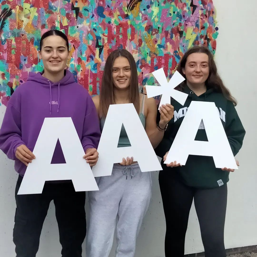 Well done to Mollie, Darcey and Hannah who have done amazingly well.

Mollie is off to study Sports Physiotherapy at Cardiff Met, Hannah is off to study Psychology at Birmingham Uni and Darcey want to stay at SGS to study one more A Level!