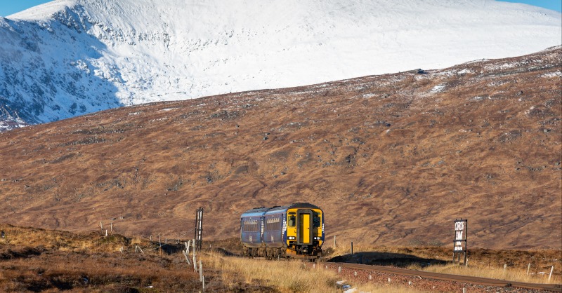 NetworkRailSCOT's tweet photo. Winter is coming. #ScotlandsRailway @ScotRail https://t.co/cDg3IPg9nt
