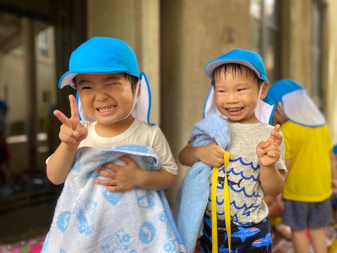 ppiWrHsk9kMigq8's tweet photo. 聖母インターナショナルプリスクールのみんな、おうちでいっぱい遊んだかな?
#preschool #summer #summervacation #waterplay #水遊び #havefun #summerfestival #lookingforwardtoseeingyou #seeyoutomorrow #英語保育園 #英語保育 #ますます楽しい https://t.co/m2LA4k2dwn