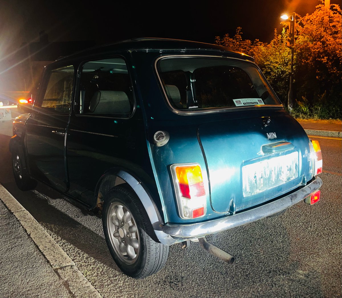 StaffsDogs's tweet photo. The driver of this stolen vehicle failed to stop for us last night in Essington @SStaffsPolice. It was no match for our new Dog Unit Volvos therefore he didnโt get very far!
Male was detained and arrested for a number of offences. One more criminal off our streets.#Shift5Dogs ๐พ https://t.co/cf9lsi56rn