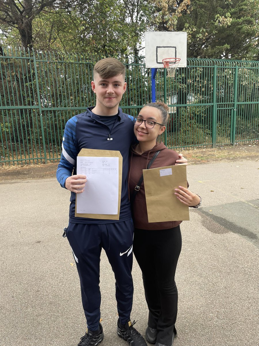 HolyFamily6thform tweet media