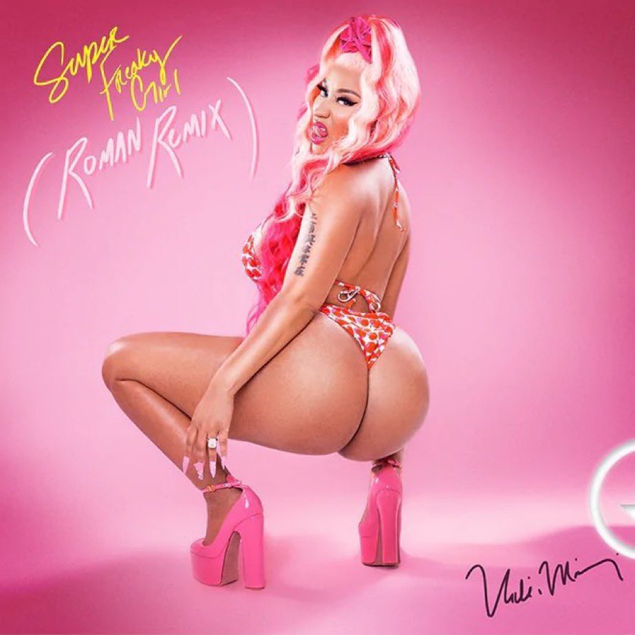 JAYYJAMES_'s tweet photo. The fact that @NICKIMINAJ can drop a remix featuring HERSELF and blow up the internet is a literal mfn GAGGGG! Mother did that! ๐ฅ๐ฅ
#RomanRemix #BuySFG #QueenBack https://t.co/nIOQZ2YZIT