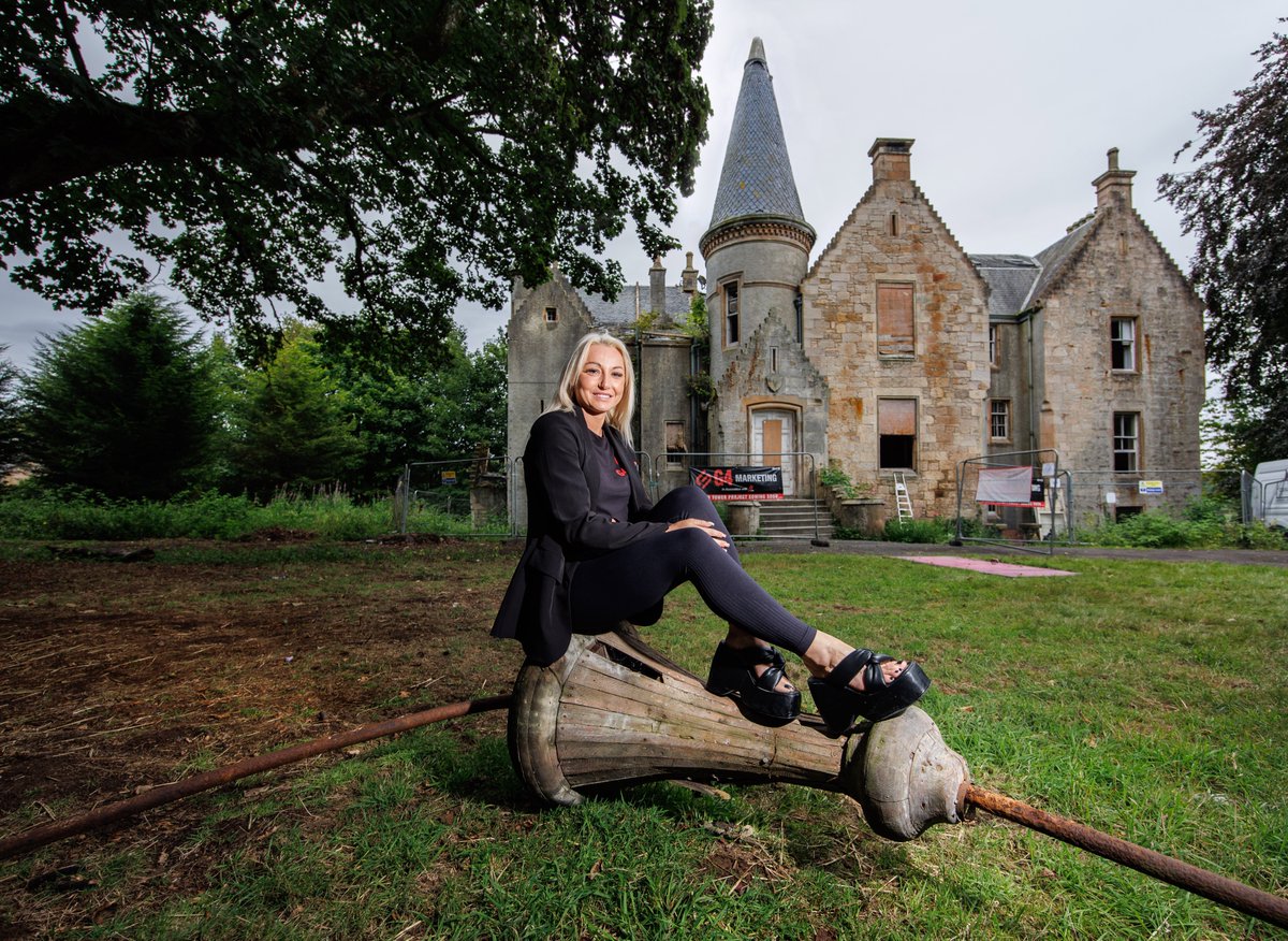 ChacePR's tweet photo. Check out the latest Garrion Tower picture gallery with @G4Claimsltd boss Nicole Rudder⚫️🔴

Thanks to @WillieVass for his excellent pics📸🙌

Follow the Garrion journey👇

https://t.co/9bFMJC8eBw https://t.co/ELx6ORVpw6