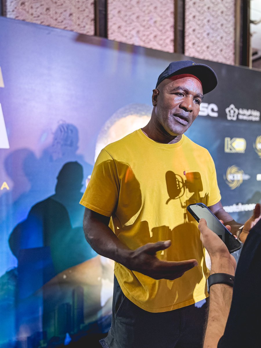 جاء ملك الوزن الثقيل في الملاكمة لمشاهدة نزال البحر الأحمر هنا في جده!

[ #UsykJoshua2 #RageOnTheRedSea #ROTRS ] <a href="/holyfield/">Evander Holyfield</a>