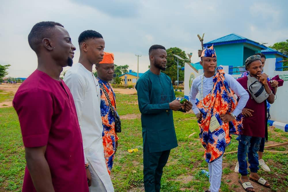 As part of efforts to Rebrand the image of NULASS, the National PRO 2 <a href="/AdedayoEniafe/">Eniafe Adedayo</a> unveiled the logo of NULASS in OGITECH.

This will gives the union a credible and inform them about the indigenous students of Lagos in the School

#Forbetterlagos 

<a href="/Mr_JAGs/">Jubril A. Gawat</a> <a href="/ProudlyHassan/">Hassan Abdulsalam 🇳🇬</a>