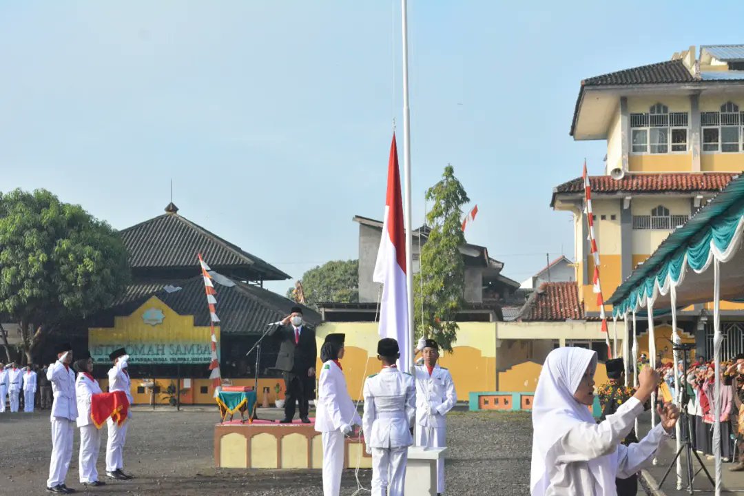 miisambaspbg's tweet image. Upacara peringatan Hari Ulang Tahun Ke-77 Kemerdekaan Republik Indonesia di Lembaga Pendidikan Istiqomah Sambas Purbalingga
17 Agustus 2022

&quot;Pulih Lebih Cepat, Bangkit Lebih Kuat&quot;

#yayasanistiqomahsambaspbg #LPIS #miisambaspbg #hut77ri #pulihlebihcepatbangkitlebihkuat