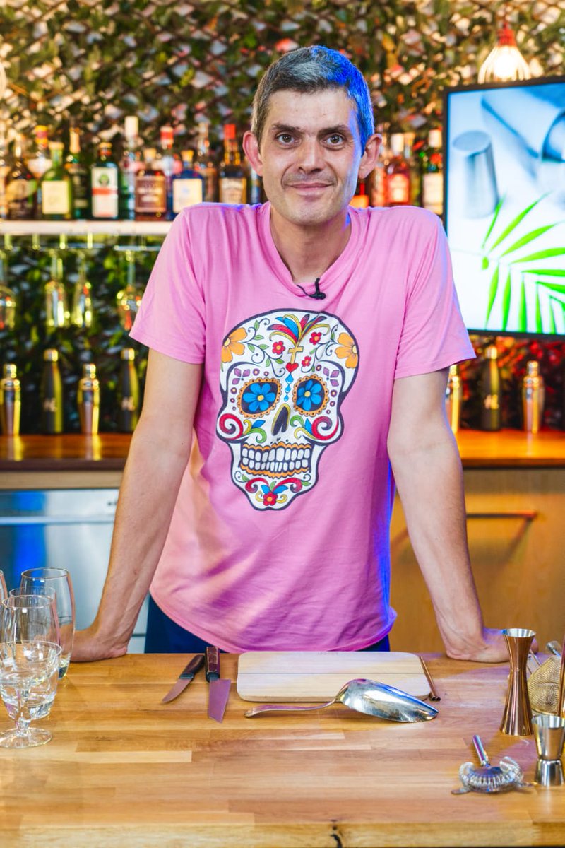 HexawareGlobal's tweet photo. The summer vibes were truly refreshing at #HexaRising 2022 in Europe. Our special session hosted by barman Merlin Griffiths had some interesting cocktail recipes and our guests enjoyed those thoroughly. Here are some session moments https://t.co/W7iSYOMamG