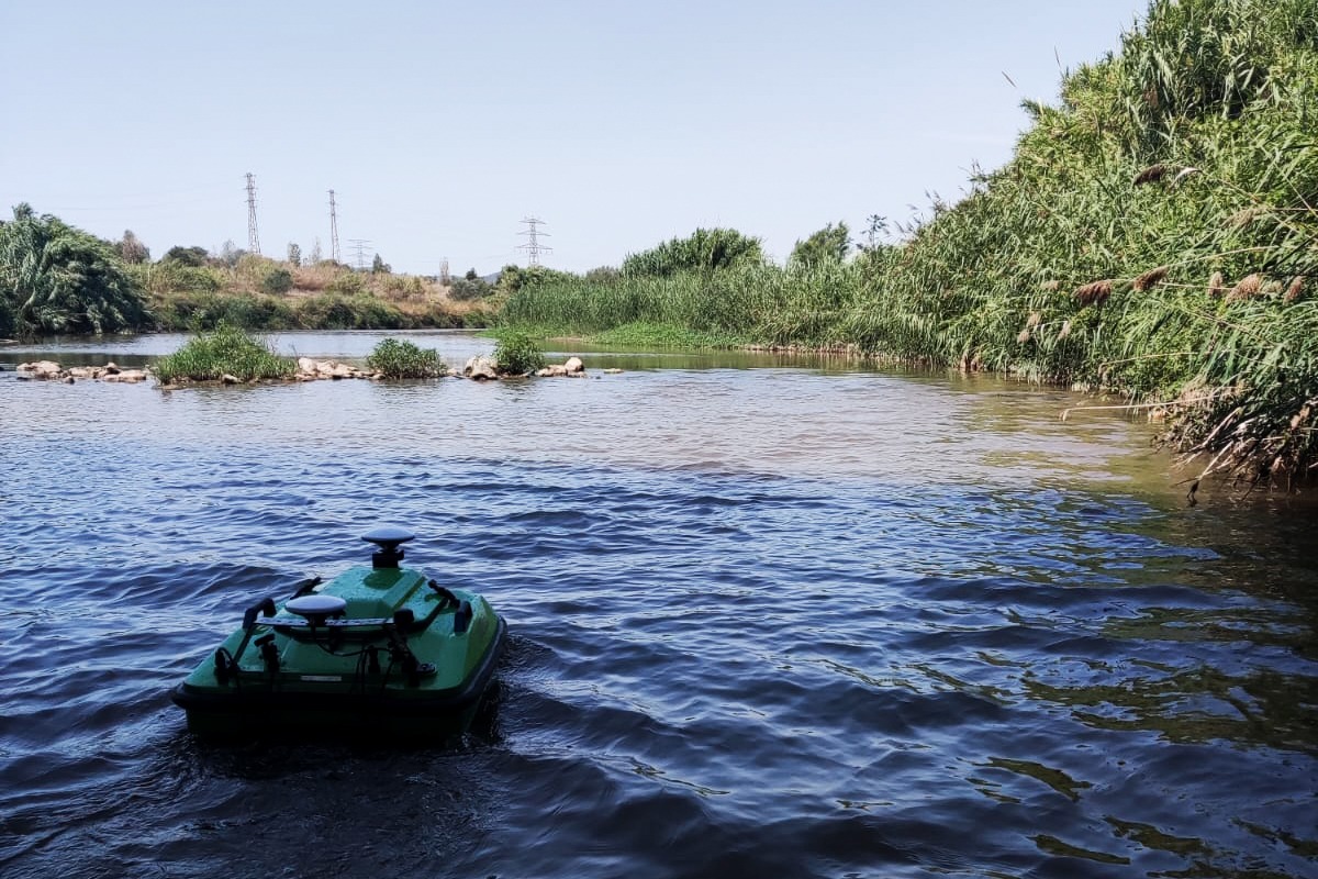 gpaseabots's tweet photo. Last week #GPASEABOTS carried out cleaning tasks in the #Llobregat River, near #Barcelona. To achieve the best results, we used our #SB100CLEANER, a compact #drone created for an easy, safe and cost-efficient water surface cleaning. 💦🍃
👉 https://t.co/PGNgAbzrs2
#USV #drones https://t.co/xagBnbkzJa