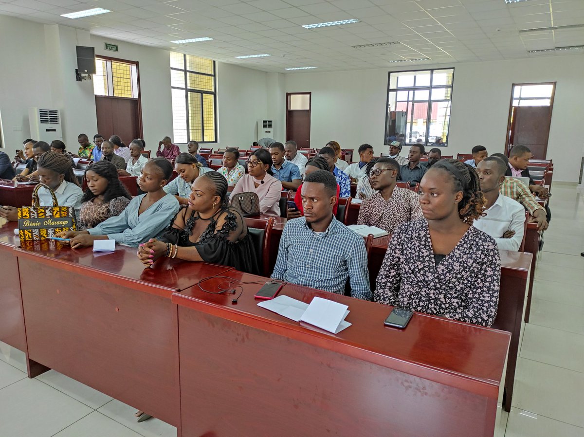OraclesItoko's tweet photo. #HappeningNow : le MAJ prend part à la conférence avec les étudiants sur le #PM organisée par @abefnd_rdc et la #CGND au bâtiment du ministère de l'intérieur pour parler de l'ampleur des avortements dans le monde.
@IPPFAR @ippf
@IpasOrg @UNFPARDC
@MajRDCongo https://t.co/CsLdnPURKB