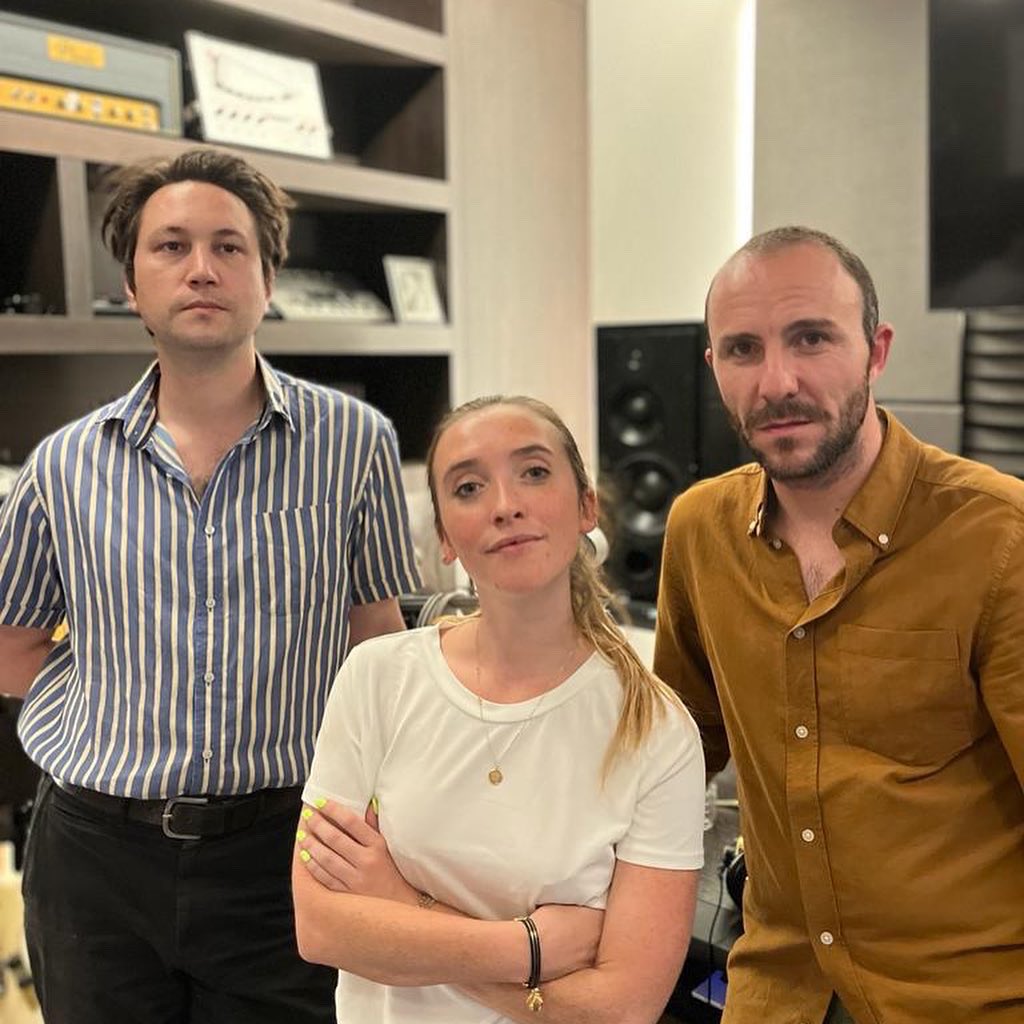 Extremely excited to announce my new venture in the world of #audiobooks with <a href="/New_world_audio/">New World Audio</a> . 
.
Set up by the brilliant <a href="/itssonnyhere/">Sonny Marr</a> - we recorded our first book last month alongside our soundie Peter. 
.
Looking forward to what the future holds. Keep ‘em pinned back 👂🏻👂🏻