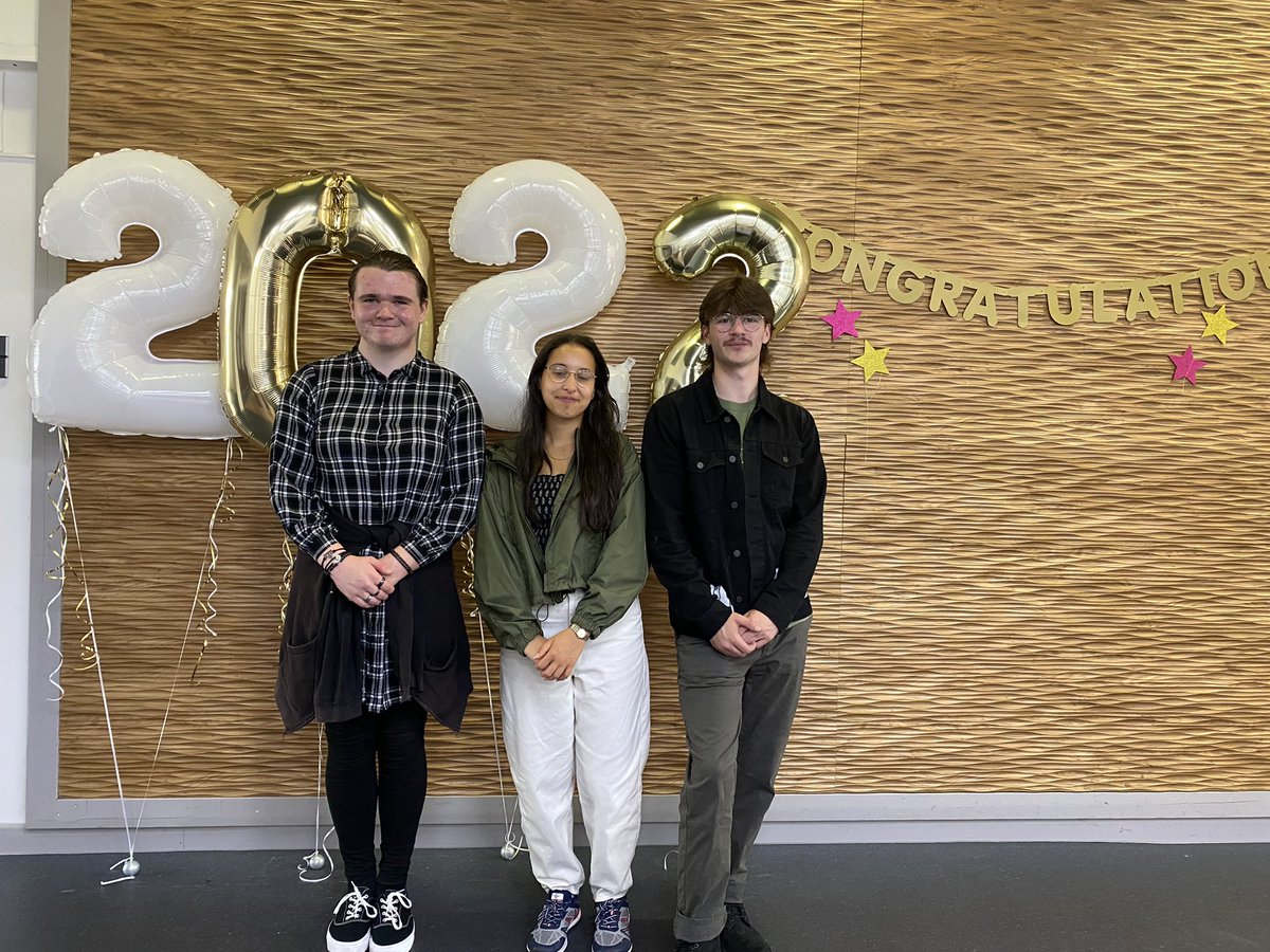 It’s fantastic to be at <a href="/ashtonsixthform/">Ashton Sixth Form College</a> this morning and hear the amazing success stories of their students on #AlevelResultsDay2022 ☺️