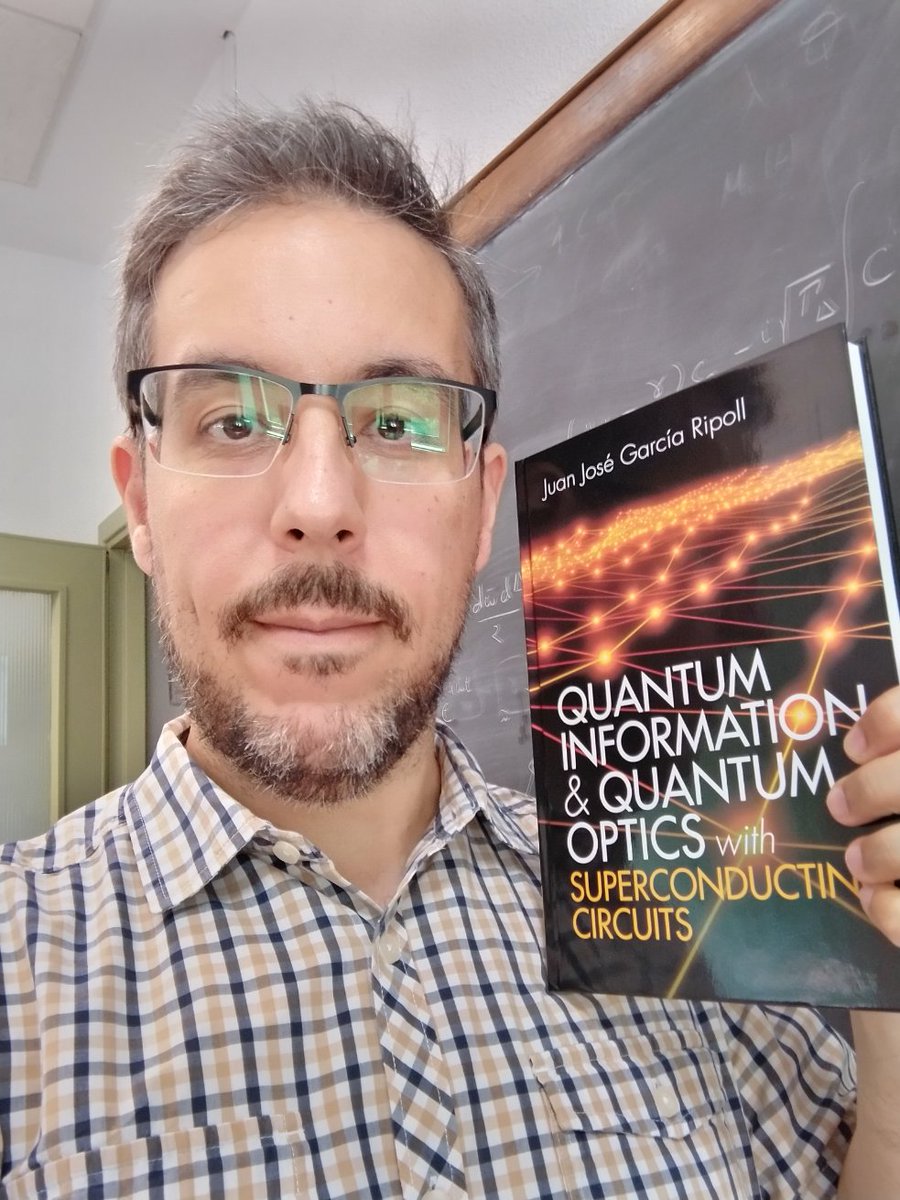 jjgarciaripoll's tweet image. Well, after all it *is* real. And smaller than I would have assumed, given the work. Thanks to @CUPAcademic and to all the friends who nudged me to write it and helped with the process. 😊