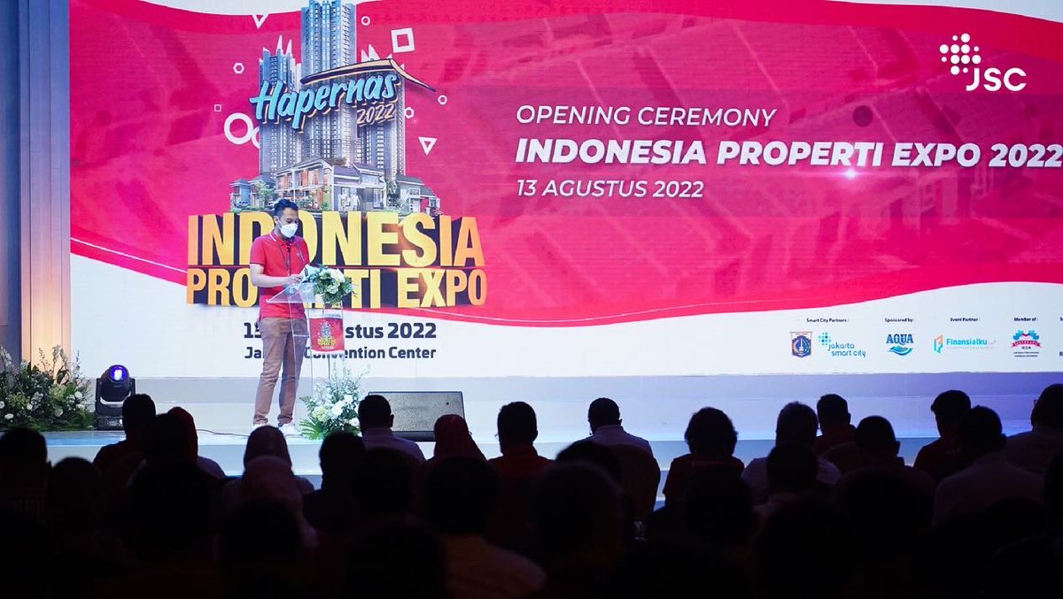 jkt_smartcity's tweet photo. JSC hadir memberikan sosialisasi mengenai smart city dan program JSC ke depannya. Ada yang ketemu tim JSC gak di pameran ini?π
#JakartaSmartCity #IPEX2022 #JakartaConventionCenter #JakartaKolaborasi https://t.co/gqtZZMI7eR