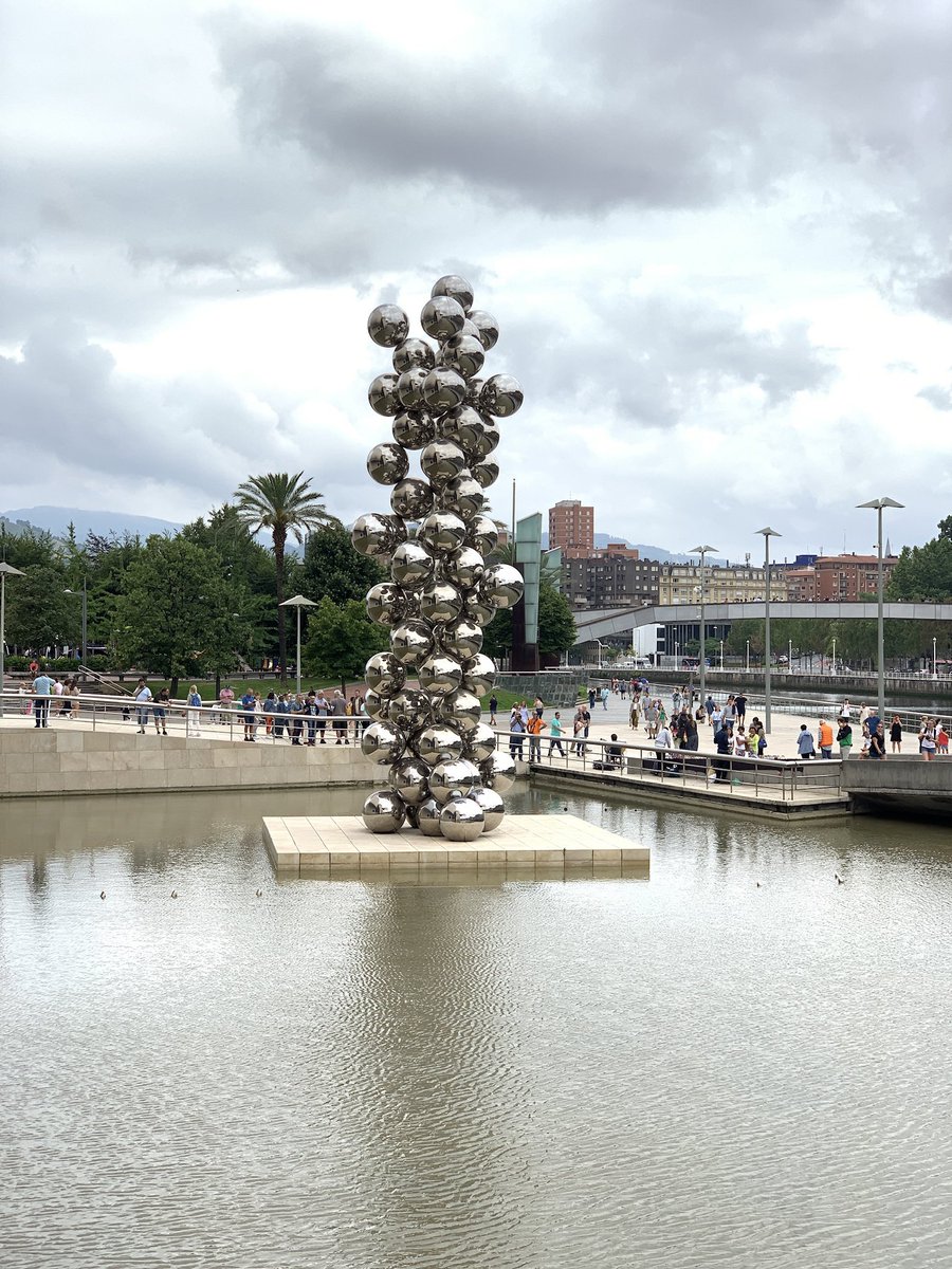 BlogHedonista's tweet photo. El Museo Guggenheim Bilbao impresiona por fuera y por dentro con sus exposiciones temporales.
Más información en el perfil de @i_Euskadi
#visiteuskadi #visitbasquecountry #biziteuskadi #basqueroute https://t.co/XecjQFCeyD