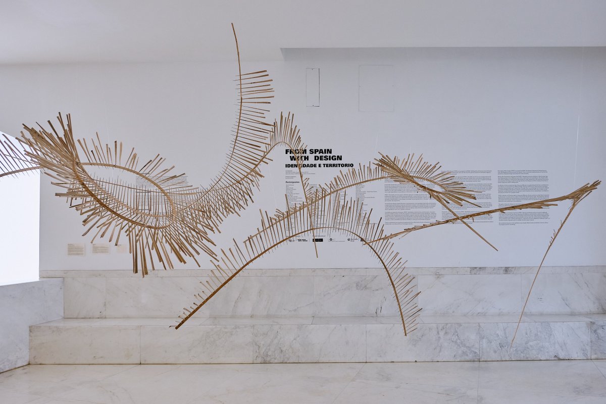 otzarretaTandM's tweet photo. Uqui Design @Foro_READ en el libro @SelectedBilbao. Le veremos como ponente en el festival #Selected22 en noviembre. #design #designers 
#Otzarretathinkandmake https://t.co/eZD88N8PXf