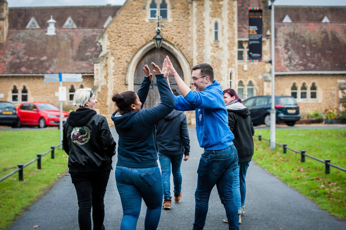 We are going live on Instagram (head to <a href="/uniofglos/">University of Gloucestershire</a>) to chat with some of our students about life at university - tune in and ask any questions you might have ✌️💖

instagram.com/uniofglos/
