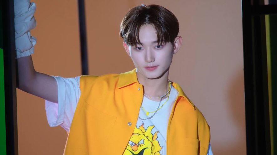 wonbinfeed tweet picture