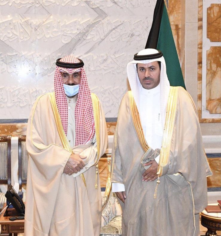 ALAjmiab5's tweet photo. وقفاتنا مع ربعنا ترضينا
وعلى شداد المجد دايم نجلس
ِ
يوم أنت من غبنك تهذري فينا
وتكذب وتغتاب الرجال وتبلس 
ِ
شفنا على روس القمم كرسينا
ياللي من علوم المراجل مفلس
ِ
نقلط بصدر أفعالنا لاجينا
من قبل لانقلط بصدر المجلس
#الدايره_الخامسه #مبارك_الخجمه #مبارك_بن_خجمه https://t.co/aWz6VmdQmM