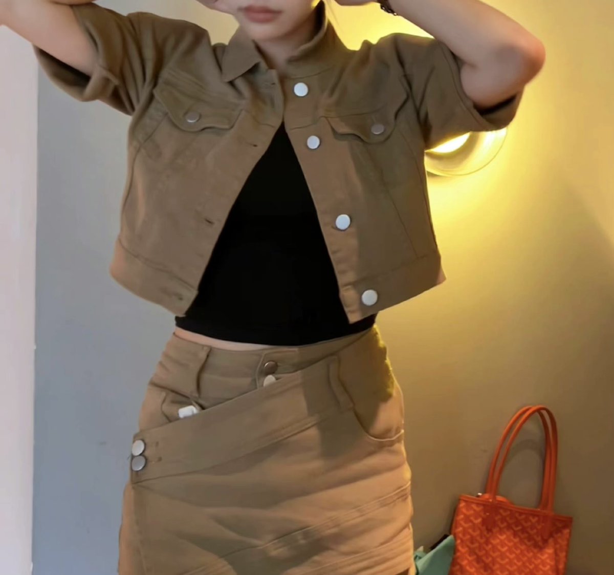 ys08289's tweet photo. 第一次拍這樣光線，不知道有沒有欲感欸🤭 合拍會不會很好看呢🤔#慾望 https://t.co/mPVGQL4kql