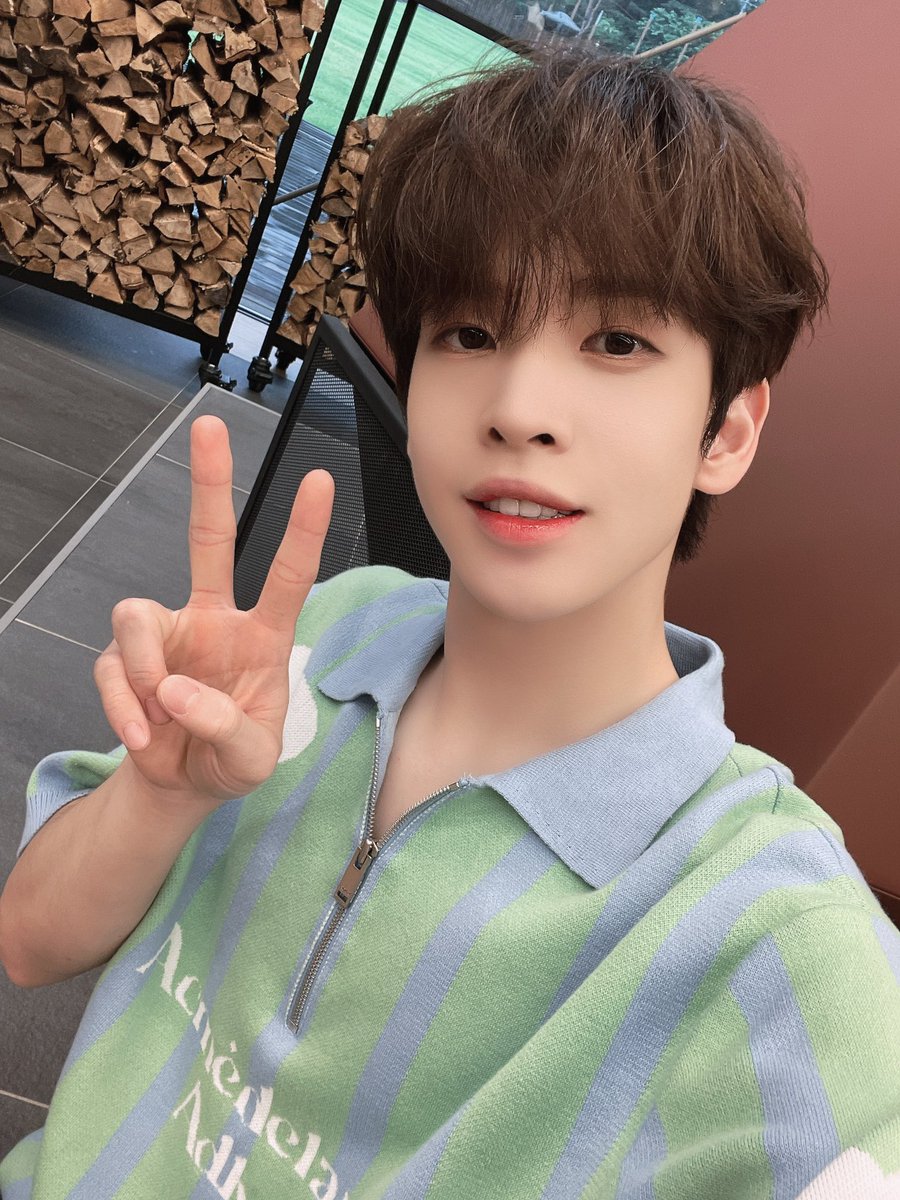 MaAllenFrance's tweet photo. 💫 | 📸 | 13/08/2022 

➥ Écoutez Boogie Woogie aujourd’hui aussi et commencez la journée dans un bon état d’esprit ~~🎶

©️ : @CRAVITY_twt 

#ALLENMA #앨런 #CRAVITY #크래비티  
___
@CRAVITYFRANCE_ https://t.co/sVkWR2R325